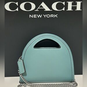 COACH Glovetanned Leather Top Handle Card Case in Aquamarine NWT